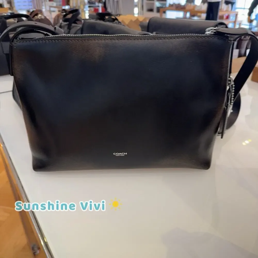 NWT COACH Mott Messenger Bag 33 In Loved Leather CDU79 Black/Light Tan